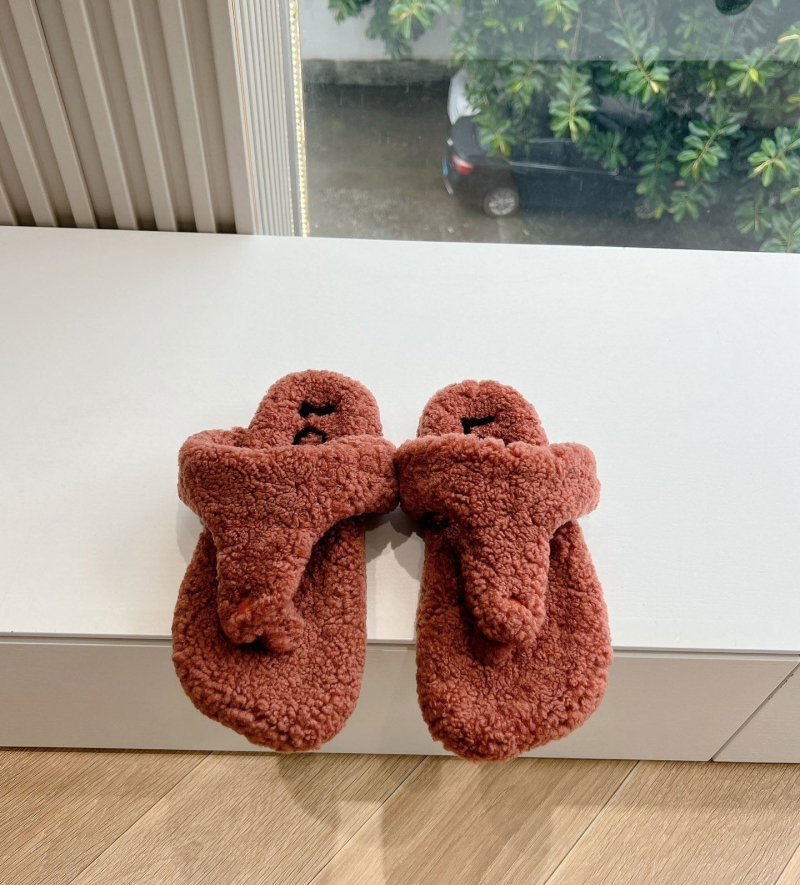 l*ew* slippers